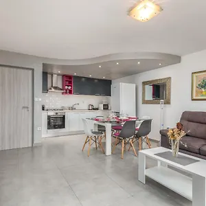 Sweet Tony Apartment